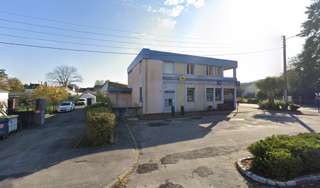 Retrouvez toutes les informations de contacts et horaires d&rsquo;ouverture pour La Poste Espace Clients Pro MALESTROIT PDC1 situé à Malestroit dans le département Morbihan (56). Pour effectuer envoyer vos colis (colissimo, chronopost, suivi colis), une gestion bancaire (banque postal, French [&hellip;]