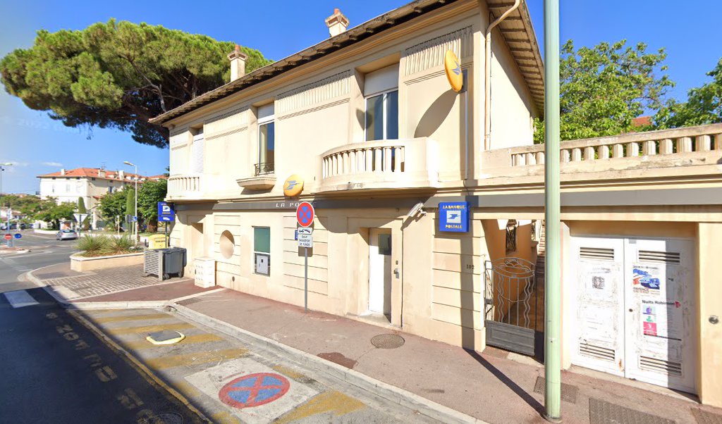 Retrouvez toutes les informations de contacts et horaires d&rsquo;ouverture pour La Poste LE CANNET ROCHEVILLE situé à Le cannet dans le département Alpes-Maritimes (06). Pour effectuer envoyer vos colis (colissimo, chronopost, suivi colis), une gestion bancaire (banque postal, French Bank), [&hellip;]