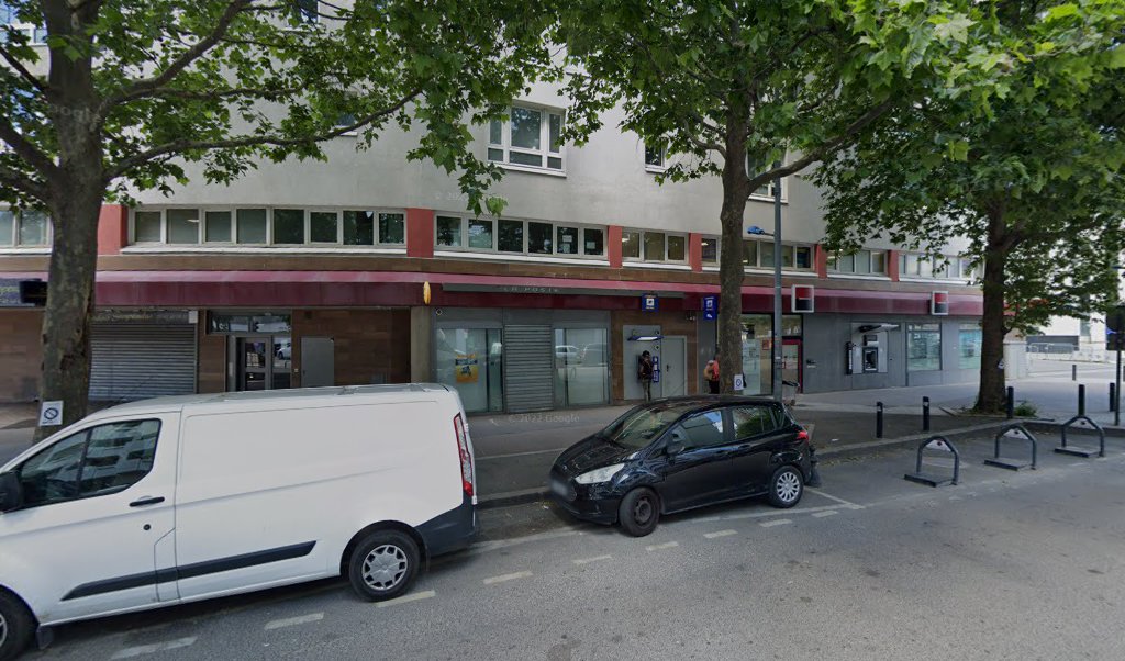 Retrouvez toutes les informations de contacts et horaires d&rsquo;ouverture pour La Poste ST DENIS PLEYEL situé à St denis dans le département Seine-Saint-Denis (93). Pour effectuer envoyer vos colis (colissimo, chronopost, suivi colis), une gestion bancaire (banque postal, French Bank), [&hellip;]
