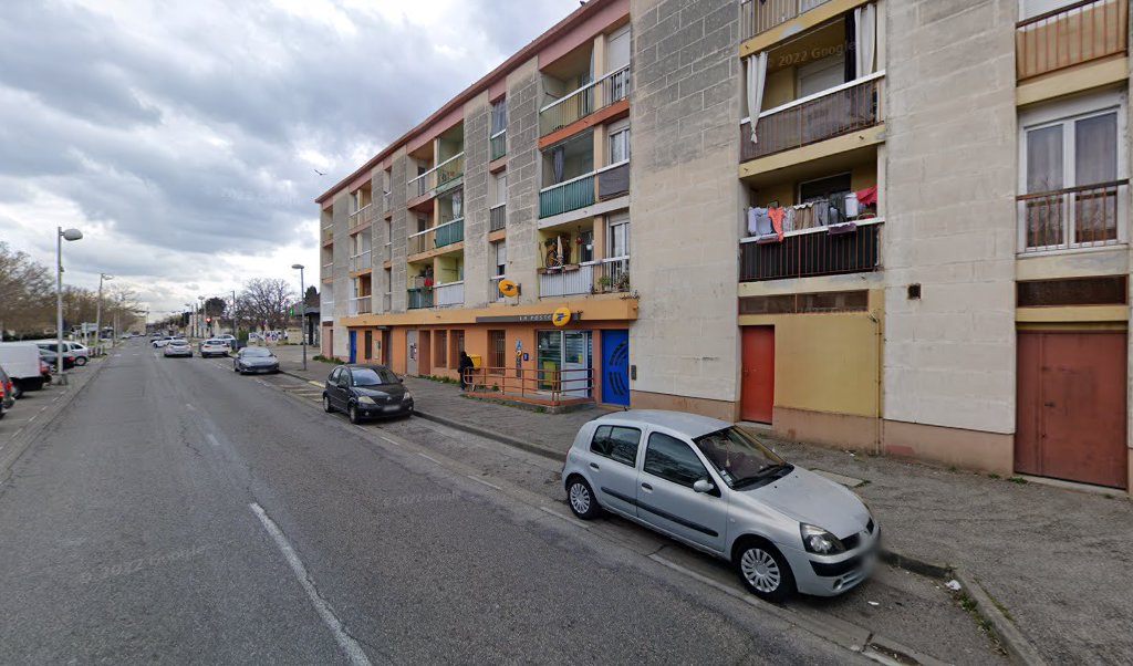 Retrouvez toutes les informations de contacts et horaires d&rsquo;ouverture pour La Poste ARLES GRIFFEUILLE situé à Arles dans le département Bouches-du-Rhône (13). Pour effectuer envoyer vos colis (colissimo, chronopost, suivi colis), une gestion bancaire (banque postal, French Bank), votre courrier [&hellip;]