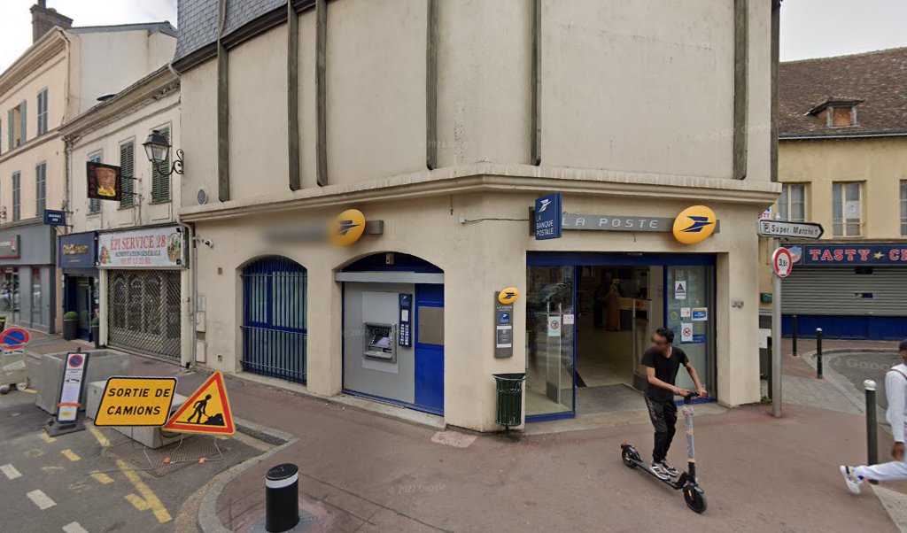Retrouvez toutes les informations de contacts et horaires d&rsquo;ouverture pour La Poste DREUX situé à Dreux dans le département Eure-et-Loir (28). Pour effectuer envoyer vos colis (colissimo, chronopost, suivi colis), une gestion bancaire (banque postal, French Bank), votre courrier (suivi [&hellip;]