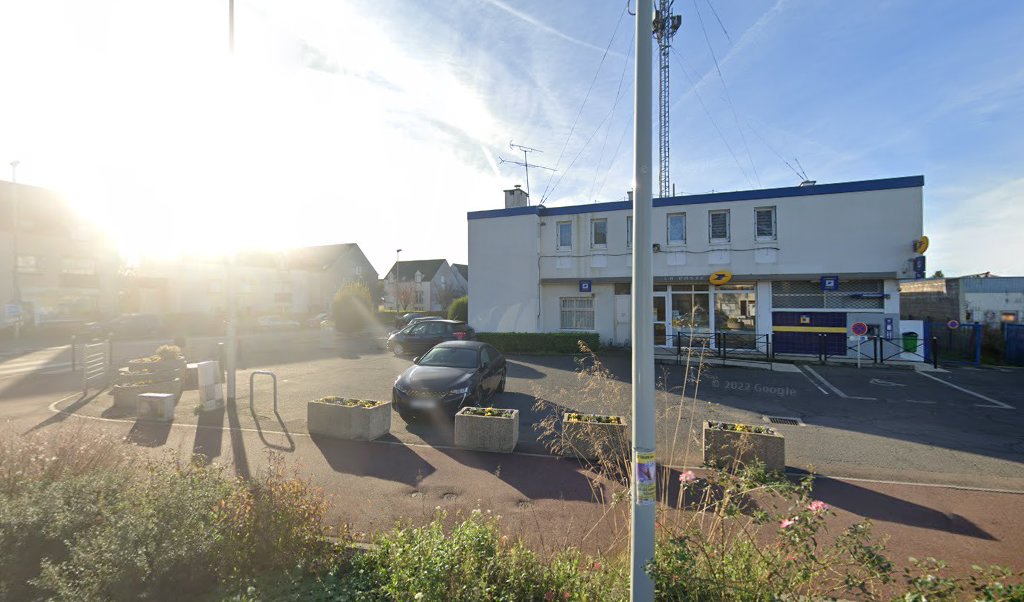 Retrouvez toutes les informations de contacts et horaires d&rsquo;ouverture pour La Poste VILLEMANDEUR situé à Villemandeur dans le département Loiret (45). Pour effectuer envoyer vos colis (colissimo, chronopost, suivi colis), une gestion bancaire (banque postal, French Bank), votre courrier (suivi [&hellip;]