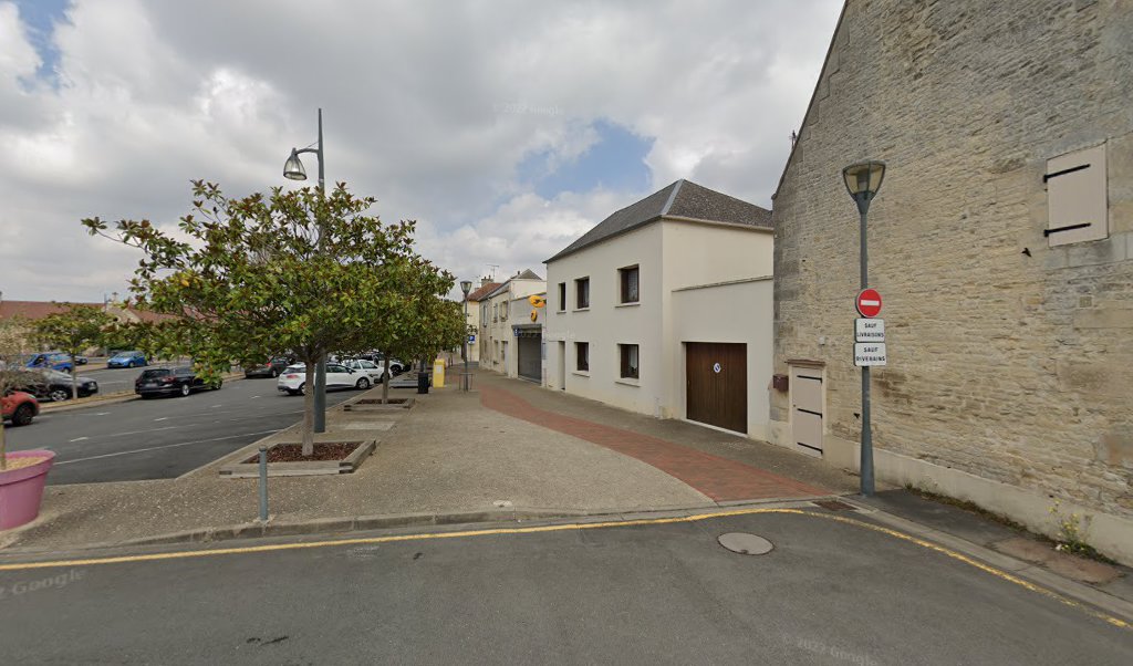 Retrouvez toutes les informations de contacts et horaires d&rsquo;ouverture pour La Poste FLEURY SUR ORNE situé à Fleury sur orne dans le département Calvados (14). Pour effectuer envoyer vos colis (colissimo, chronopost, suivi colis), une gestion bancaire (banque postal, French [&hellip;]
