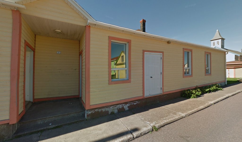 Retrouvez toutes les informations de contacts et horaires d&rsquo;ouverture pour La Poste MIQUELON situé à St pierre et miquelon dans le département Saint-Pierre et Miquelon (97). Pour effectuer envoyer vos colis (colissimo, chronopost, suivi colis), une gestion bancaire (banque postal, [&hellip;]