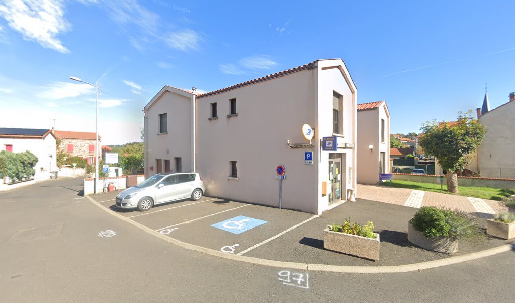 Retrouvez toutes les informations de contacts et horaires d&rsquo;ouverture pour La Poste VERGONGHEON situé à Vergongheon dans le département Haute-Loire (43). Pour effectuer envoyer vos colis (colissimo, chronopost, suivi colis), une gestion bancaire (banque postal, French Bank), votre courrier (suivi [&hellip;]