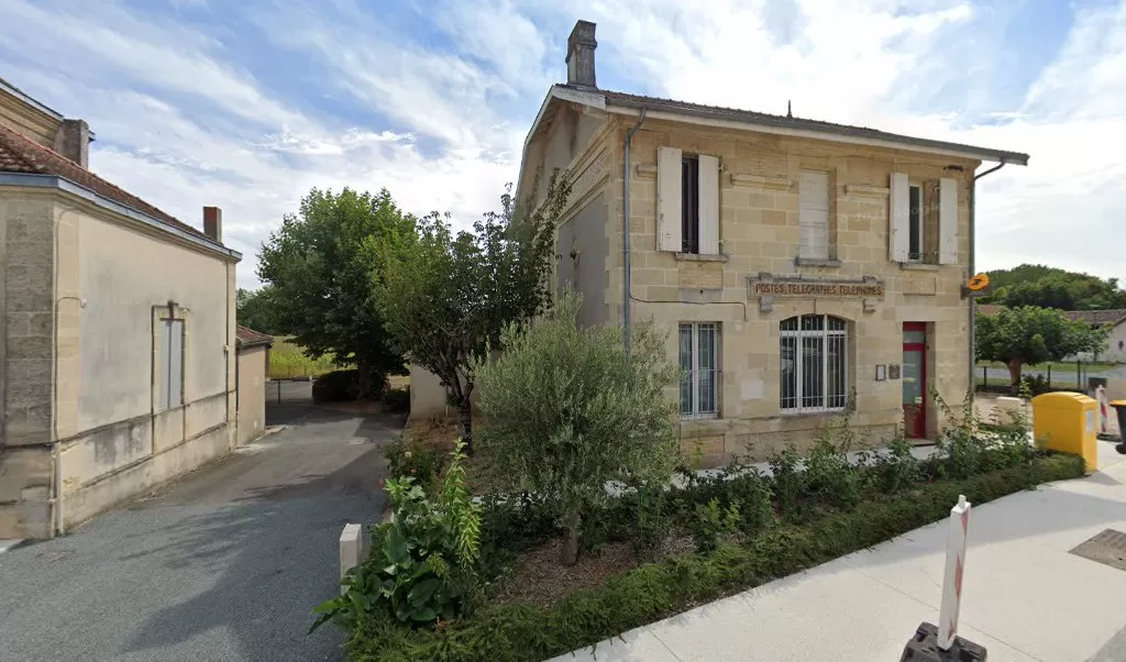 Retrouvez toutes les informations de contacts et horaires d&rsquo;ouverture pour La Poste Agence Communale CAMIRAN Mairie situé à Camiran dans le département Gironde (33). Pour effectuer envoyer vos colis (colissimo, chronopost, suivi colis), une gestion bancaire (banque postal, French Bank), [&hellip;]