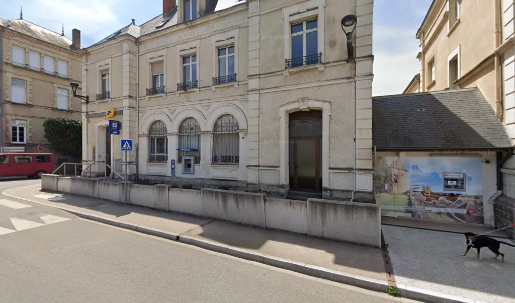 Retrouvez toutes les informations de contacts et horaires d&rsquo;ouverture pour La Poste CHAROLLES situé à Charolles dans le département Saône-et-Loire (71). Pour effectuer envoyer vos colis (colissimo, chronopost, suivi colis), une gestion bancaire (banque postal, French Bank), votre courrier (suivi [&hellip;]