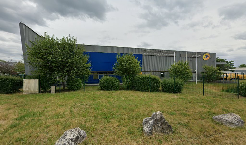 Retrouvez toutes les informations de contacts et horaires d&rsquo;ouverture pour Relais Pickup LA POSTE CARREPRO CHARGE AMBOISE situé à Charge dans le département Indre-et-Loire (37). Pour effectuer envoyer vos colis (colissimo, chronopost, suivi colis), une gestion bancaire (banque postal, French [&hellip;]