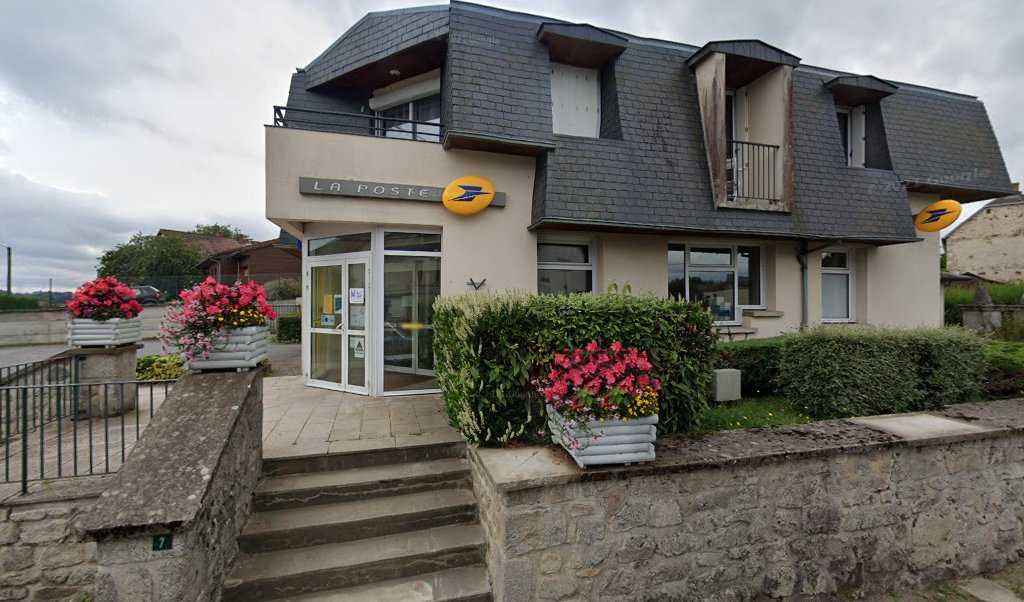 Retrouvez toutes les informations de contacts et horaires d&rsquo;ouverture pour La Poste MERINCHAL situé à Merinchal dans le département Creuse (23). Pour effectuer envoyer vos colis (colissimo, chronopost, suivi colis), une gestion bancaire (banque postal, French Bank), votre courrier (suivi [&hellip;]