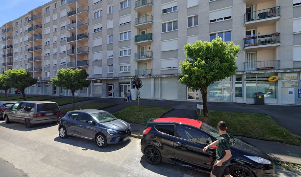 Retrouvez toutes les informations de contacts et horaires d&rsquo;ouverture pour La Poste GRENOBLE BAJATIERE situé à Grenoble dans le département Isère (38). Pour effectuer envoyer vos colis (colissimo, chronopost, suivi colis), une gestion bancaire (banque postal, French Bank), votre courrier [&hellip;]