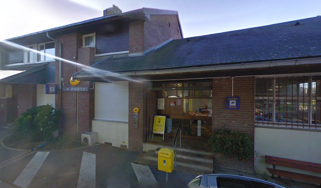 Retrouvez toutes les informations de contacts et horaires d&rsquo;ouverture pour La Poste NESLE situé à Nesle dans le département Somme (80). Pour effectuer envoyer vos colis (colissimo, chronopost, suivi colis), une gestion bancaire (banque postal, French Bank), votre courrier (suivi [&hellip;]