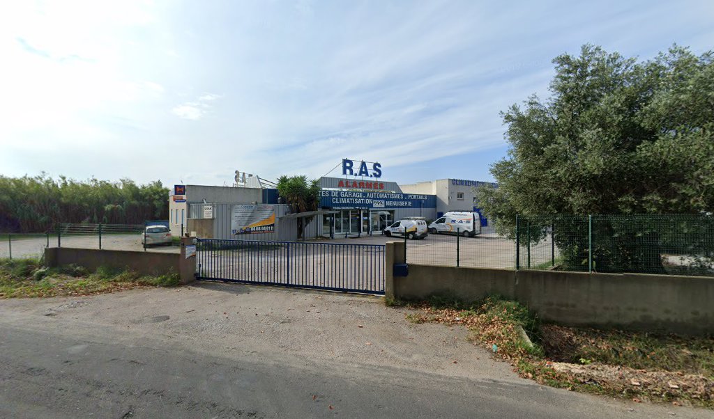 Retrouvez toutes les informations de contacts et horaires d&rsquo;ouverture pour Relais Pickup RAS ALARME SECURITE situé à Pia dans le département Pyrénées-Orientales (66). Pour effectuer envoyer vos colis (colissimo, chronopost, suivi colis), une gestion bancaire (banque postal, French Bank), votre [&hellip;]