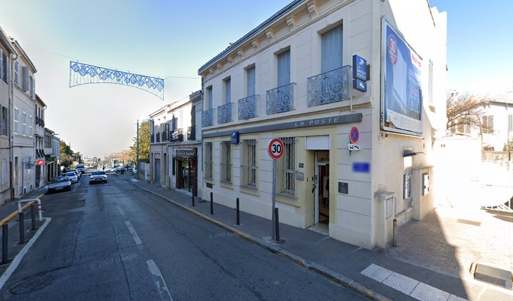 Retrouvez toutes les informations de contacts et horaires d&rsquo;ouverture pour La Poste MARSEILLE MONTOLIVET situé à Marseille dans le département Bouches-du-Rhône (13). Pour effectuer envoyer vos colis (colissimo, chronopost, suivi colis), une gestion bancaire (banque postal, French Bank), votre courrier [&hellip;]