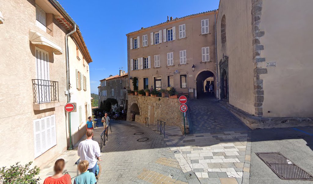 Retrouvez toutes les informations de contacts et horaires d&rsquo;ouverture pour La Poste Agence Communale RAMATUELLE MAIRIE situé à Ramatuelle dans le département Var (83). Pour effectuer envoyer vos colis (colissimo, chronopost, suivi colis), une gestion bancaire (banque postal, French Bank), [&hellip;]