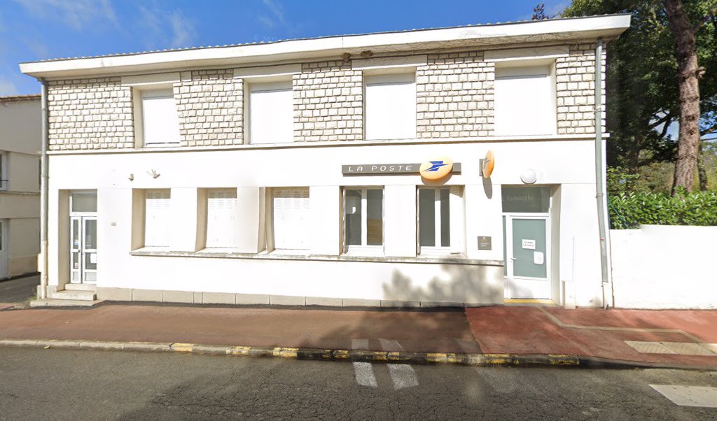 Retrouvez toutes les informations de contacts et horaires d&rsquo;ouverture pour La Poste ADRIERS situé à Adriers dans le département Vienne (86). Pour effectuer envoyer vos colis (colissimo, chronopost, suivi colis), une gestion bancaire (banque postal, French Bank), votre courrier (suivi [&hellip;]
