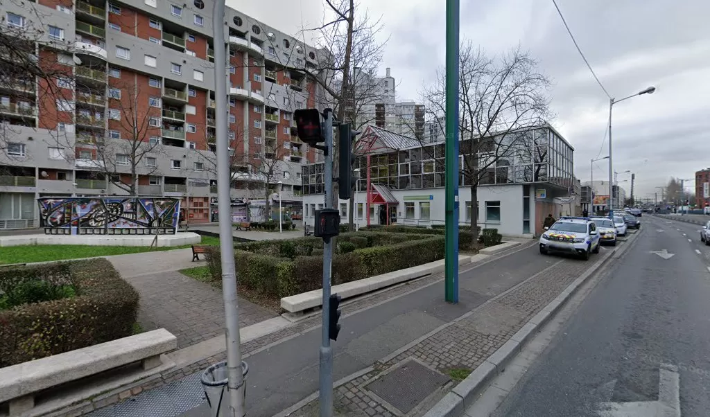 Retrouvez toutes les informations de contacts et horaires d&rsquo;ouverture pour Relais Pickup AATHI situé à La courneuve dans le département Seine-Saint-Denis (93). Pour effectuer envoyer vos colis (colissimo, chronopost, suivi colis), une gestion bancaire (banque postal, French Bank), votre courrier [&hellip;]