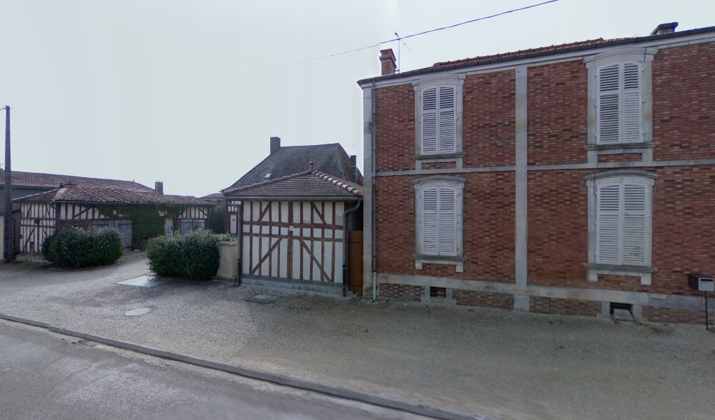 Retrouvez toutes les informations de contacts et horaires d&rsquo;ouverture pour La Poste Agence Communale RIVES DERVOISES Mairie situé à Rives dervoises dans le département Haute-Marne (52). Pour effectuer envoyer vos colis (colissimo, chronopost, suivi colis), une gestion bancaire (banque postal, [&hellip;]