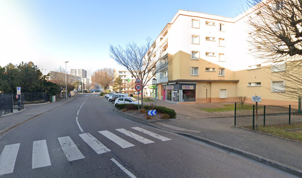 Retrouvez toutes les informations de contacts et horaires d&rsquo;ouverture pour Relais Pickup LE FOURNIL DE BRON situé à Bron dans le département Rhône (69). Pour effectuer envoyer vos colis (colissimo, chronopost, suivi colis), une gestion bancaire (banque postal, French Bank), [&hellip;]