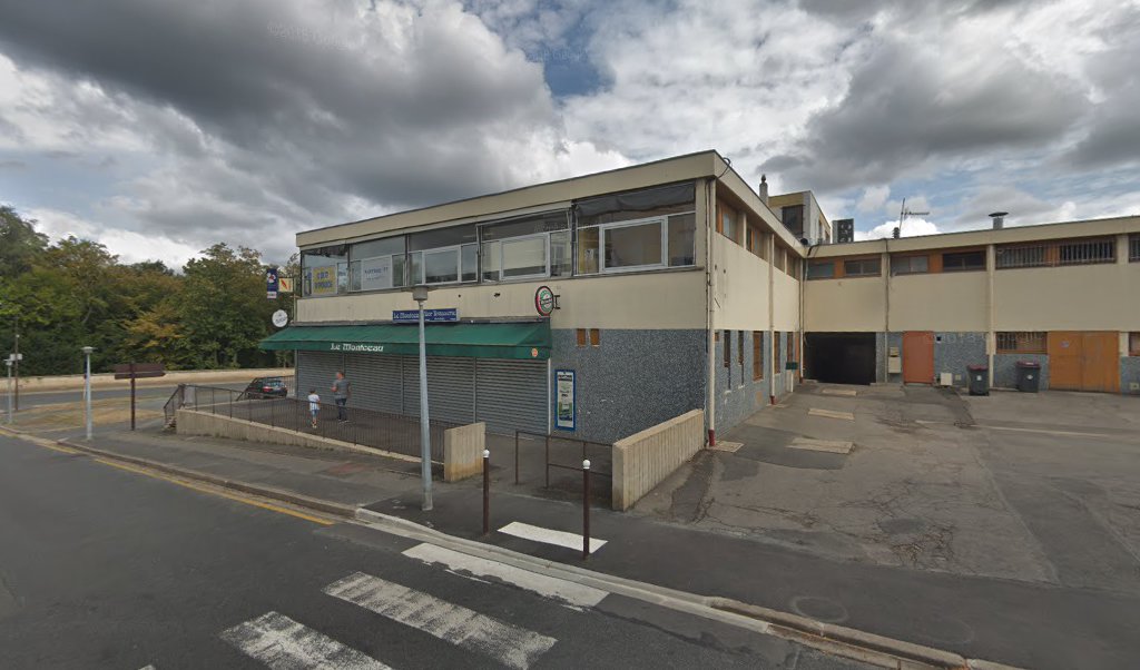 Retrouvez toutes les informations de contacts et horaires d&rsquo;ouverture pour La Poste Agence Communale AVON MAIRIE situé à Avon dans le département Seine-et-Marne (77). Pour effectuer envoyer vos colis (colissimo, chronopost, suivi colis), une gestion bancaire (banque postal, French Bank), [&hellip;]