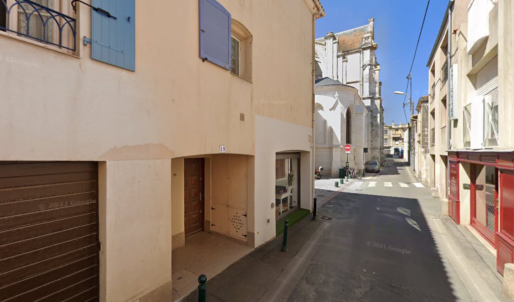 Retrouvez toutes les informations de contacts et horaires d&rsquo;ouverture pour Relais Pickup LES FLEURS D ELISA situé à Les sables d olonne dans le département Vendée (85). Pour effectuer envoyer vos colis (colissimo, chronopost, suivi colis), une gestion bancaire (banque [&hellip;]