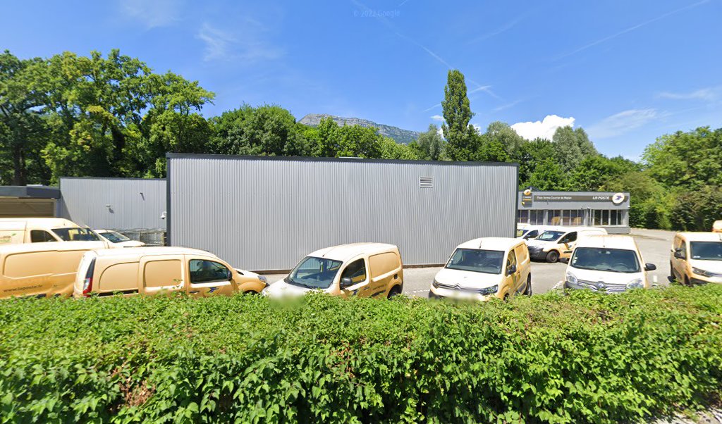 Retrouvez toutes les informations de contacts et horaires d&rsquo;ouverture pour Relais Pickup LA POSTE CARREPRO MEYLAN situé à Meylan dans le département Isère (38). Pour effectuer envoyer vos colis (colissimo, chronopost, suivi colis), une gestion bancaire (banque postal, French Bank), [&hellip;]