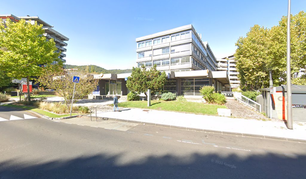 Retrouvez toutes les informations de contacts et horaires d&rsquo;ouverture pour La Poste CHAMALIERES EUROPE situé à Chamalieres dans le département Puy-de-Dôme (63). Pour effectuer envoyer vos colis (colissimo, chronopost, suivi colis), une gestion bancaire (banque postal, French Bank), votre courrier [&hellip;]