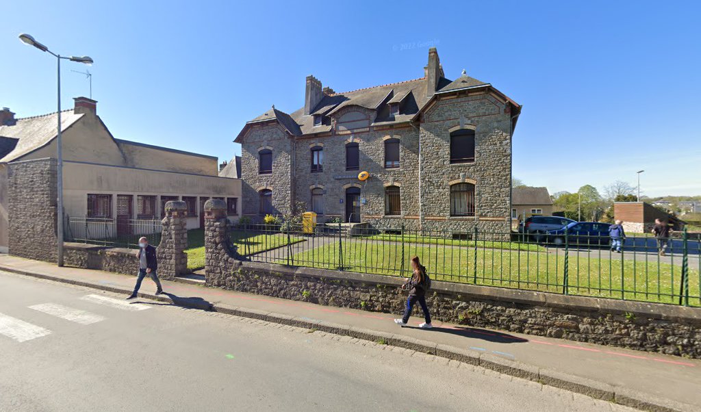 Retrouvez toutes les informations de contacts et horaires d&rsquo;ouverture pour La Poste SAINT MEEN LE GRAND situé à St meen le grand dans le département Ille-et-Vilaine (35). Pour effectuer envoyer vos colis (colissimo, chronopost, suivi colis), une gestion bancaire (banque [&hellip;]