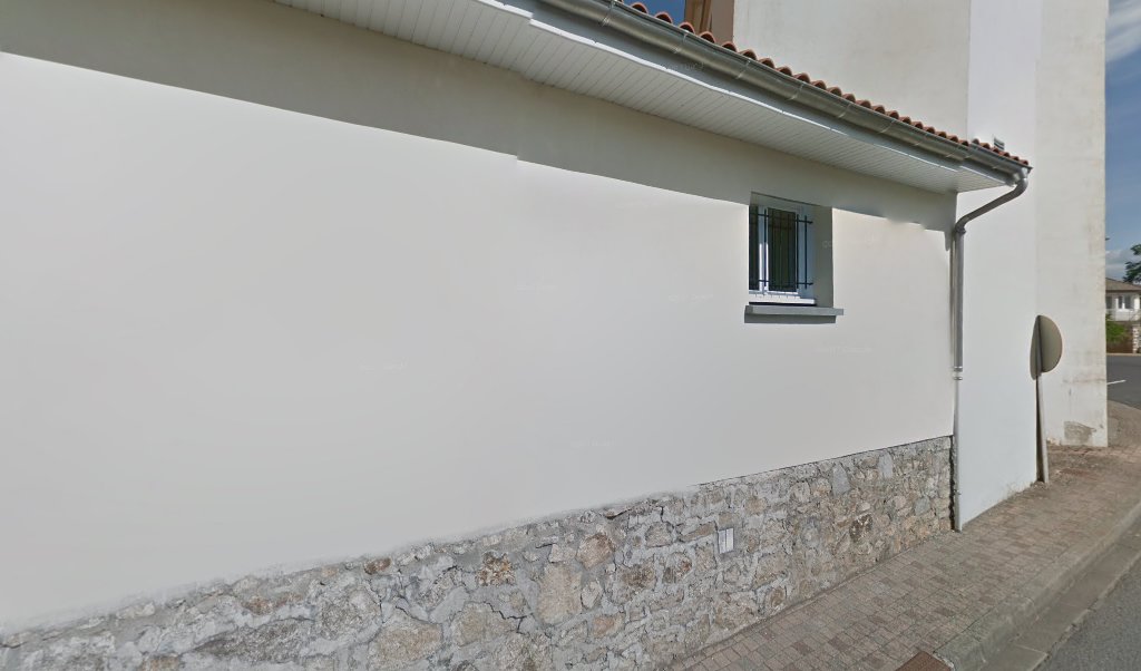 Retrouvez toutes les informations de contacts et horaires d&rsquo;ouverture pour La Poste Agence Communale AUGEROLLES Mairie situé à Augerolles dans le département Puy-de-Dôme (63). Pour effectuer envoyer vos colis (colissimo, chronopost, suivi colis), une gestion bancaire (banque postal, French Bank), [&hellip;]