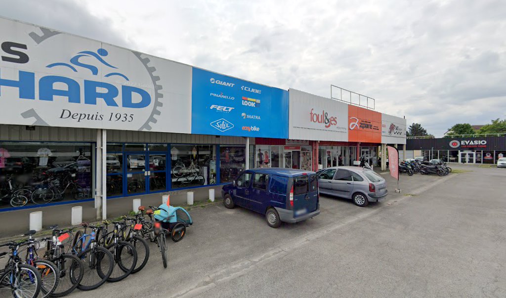 Retrouvez toutes les informations de contacts et horaires d&rsquo;ouverture pour Relais Pickup FOULEES situé à Mareuil les meaux dans le département Seine-et-Marne (77). Pour effectuer envoyer vos colis (colissimo, chronopost, suivi colis), une gestion bancaire (banque postal, French Bank), votre [&hellip;]