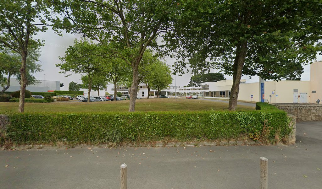 Retrouvez toutes les informations de contacts et horaires d&rsquo;ouverture pour Relais Pickup CENTRE COURRIER LA POSTE MORLAIX situé à Morlaix dans le département Finistère (29). Pour effectuer envoyer vos colis (colissimo, chronopost, suivi colis), une gestion bancaire (banque postal, French [&hellip;]