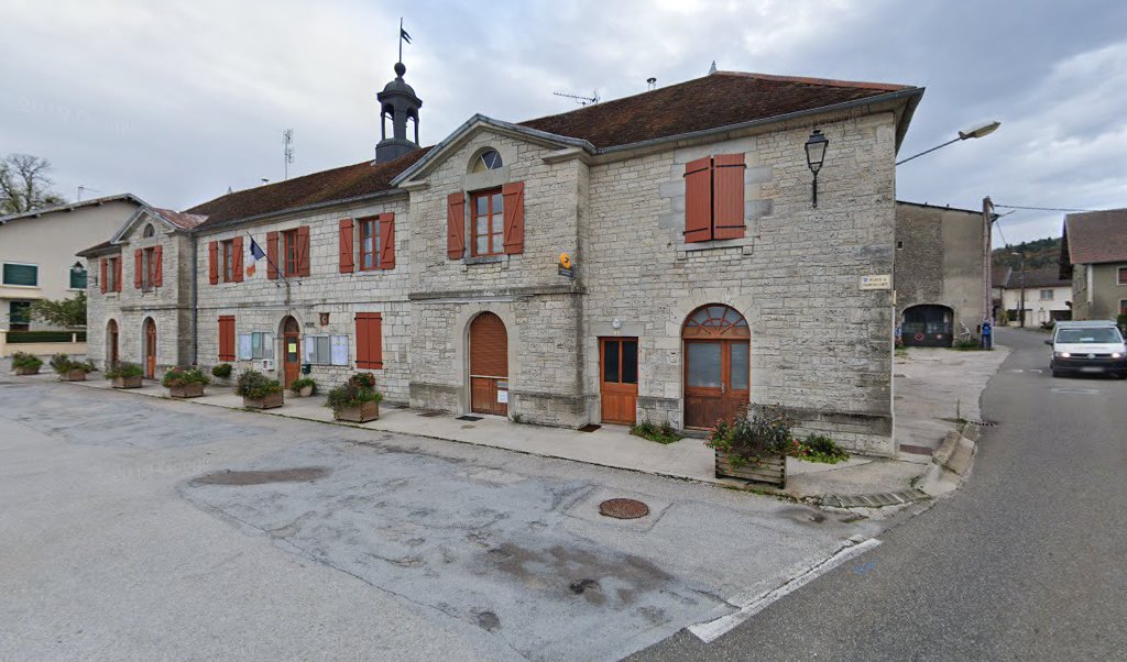 Retrouvez toutes les informations de contacts et horaires d&rsquo;ouverture pour La Poste Agence Communale CROTENAY Mairie situé à Crotenay dans le département Jura (39). Pour effectuer envoyer vos colis (colissimo, chronopost, suivi colis), une gestion bancaire (banque postal, French Bank), [&hellip;]