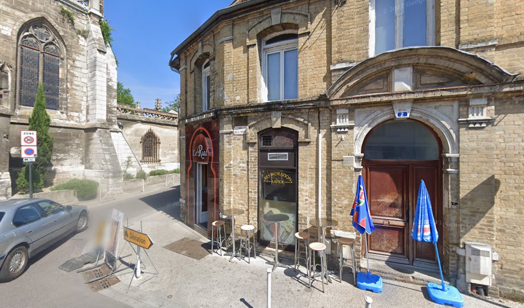 Retrouvez toutes les informations de contacts et horaires d&rsquo;ouverture pour La Poste LOUVIERS situé à Louviers dans le département Eure (27). Pour effectuer envoyer vos colis (colissimo, chronopost, suivi colis), une gestion bancaire (banque postal, French Bank), votre courrier (suivi [&hellip;]