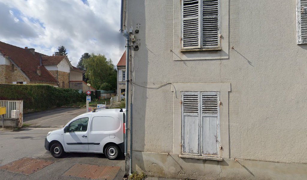 Retrouvez toutes les informations de contacts et horaires d&rsquo;ouverture pour La Poste PERTHES situé à Perthes dans le département Seine-et-Marne (77). Pour effectuer envoyer vos colis (colissimo, chronopost, suivi colis), une gestion bancaire (banque postal, French Bank), votre courrier (suivi [&hellip;]