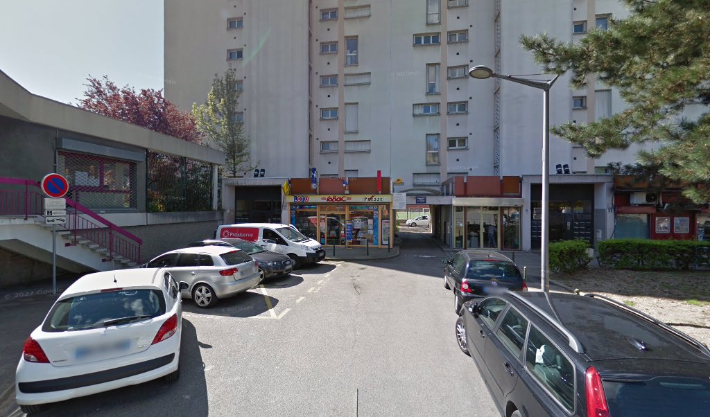Retrouvez toutes les informations de contacts et horaires d&rsquo;ouverture pour La Poste Relais LYON Buraliste situé à Lyon dans le département Rhône (69). Pour effectuer envoyer vos colis (colissimo, chronopost, suivi colis), une gestion bancaire (banque postal, French Bank), votre [&hellip;]