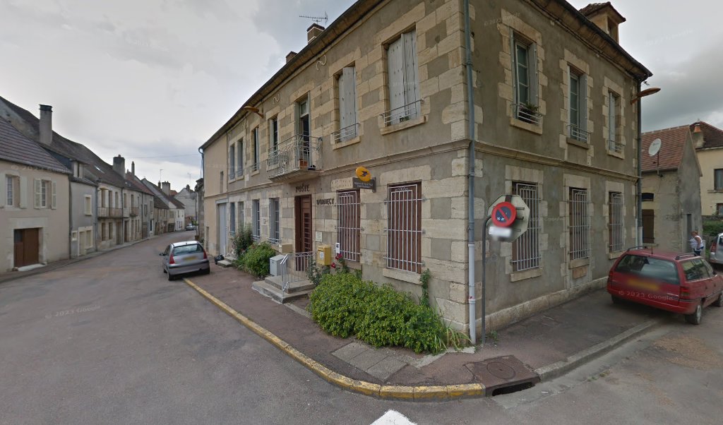 Retrouvez toutes les informations de contacts et horaires d&rsquo;ouverture pour La Poste Agence Communale DORNECY Mairie situé à Dornecy dans le département Nièvre (58). Pour effectuer envoyer vos colis (colissimo, chronopost, suivi colis), une gestion bancaire (banque postal, French Bank), [&hellip;]