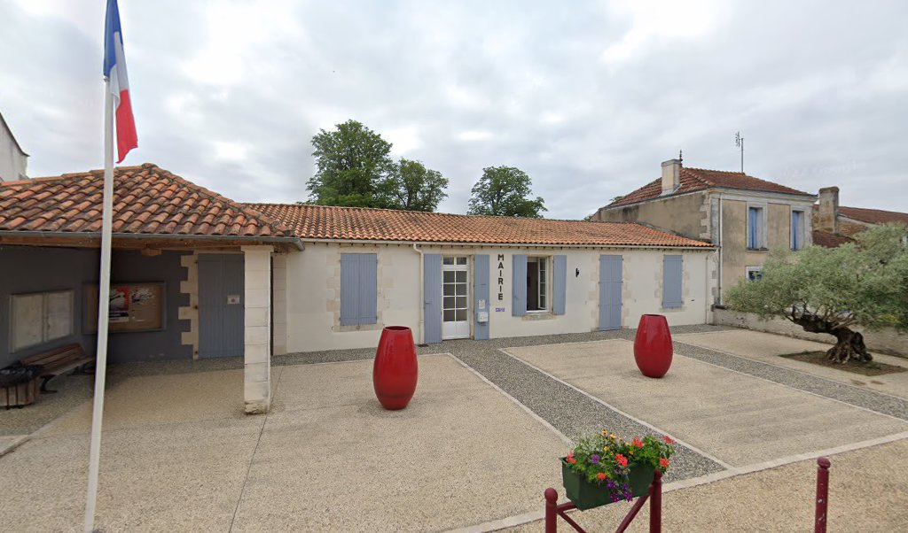 Retrouvez toutes les informations de contacts et horaires d&rsquo;ouverture pour La Poste Agence Communale TRIZAY Mairie situé à Trizay dans le département Charente-Maritime (17). Pour effectuer envoyer vos colis (colissimo, chronopost, suivi colis), une gestion bancaire (banque postal, French Bank), [&hellip;]