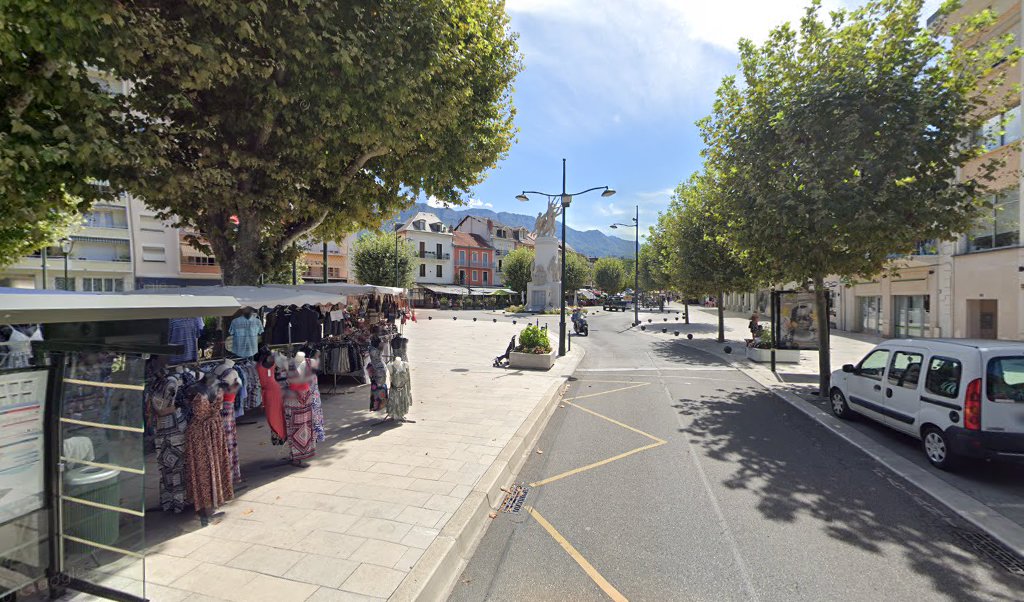 Retrouvez toutes les informations de contacts et horaires d&rsquo;ouverture pour Relais Pickup E LECLERC DRIVE AIX situé à Aix les bains dans le département Savoie (73). Pour effectuer envoyer vos colis (colissimo, chronopost, suivi colis), une gestion bancaire (banque postal, [&hellip;]