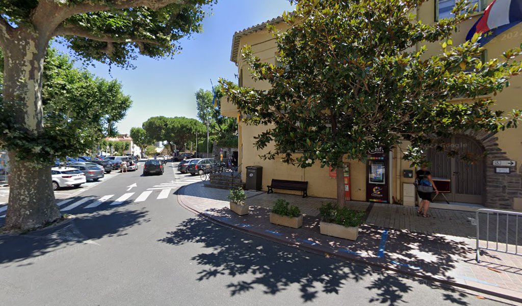 Retrouvez toutes les informations de contacts et horaires d&rsquo;ouverture pour La Poste COLLIOURE situé à Collioure dans le département Pyrénées-Orientales (66). Pour effectuer envoyer vos colis (colissimo, chronopost, suivi colis), une gestion bancaire (banque postal, French Bank), votre courrier (suivi [&hellip;]