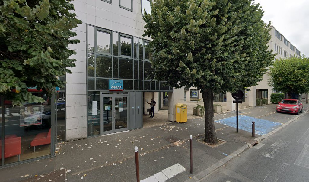 Retrouvez toutes les informations de contacts et horaires d&rsquo;ouverture pour La Poste AVON situé à Avon dans le département Seine-et-Marne (77). Pour effectuer envoyer vos colis (colissimo, chronopost, suivi colis), une gestion bancaire (banque postal, French Bank), votre courrier (suivi [&hellip;]