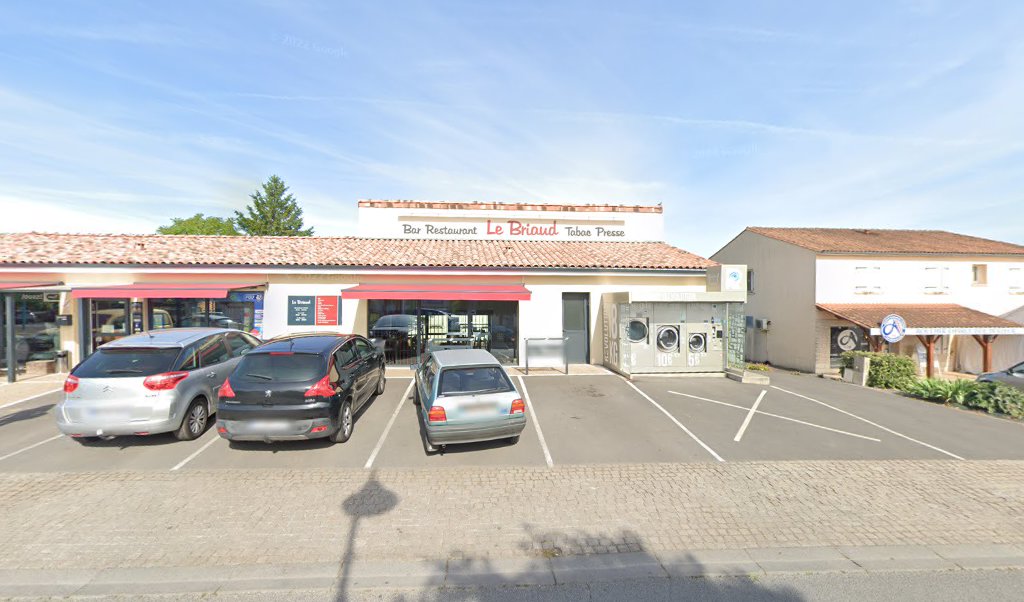 Retrouvez toutes les informations de contacts et horaires d&rsquo;ouverture pour Relais Pickup LE BRIAUD situé à Brie dans le département Charente (16). Pour effectuer envoyer vos colis (colissimo, chronopost, suivi colis), une gestion bancaire (banque postal, French Bank), votre courrier [&hellip;]