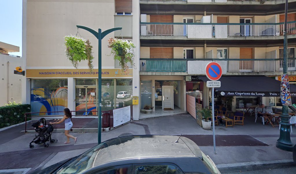 Retrouvez toutes les informations de contacts et horaires d&rsquo;ouverture pour La Poste Agence Communale VILLENEUVE LOUBET MAIRIE situé à Villeneuve loubet dans le département Alpes-Maritimes (06). Pour effectuer envoyer vos colis (colissimo, chronopost, suivi colis), une gestion bancaire (banque postal, [&hellip;]