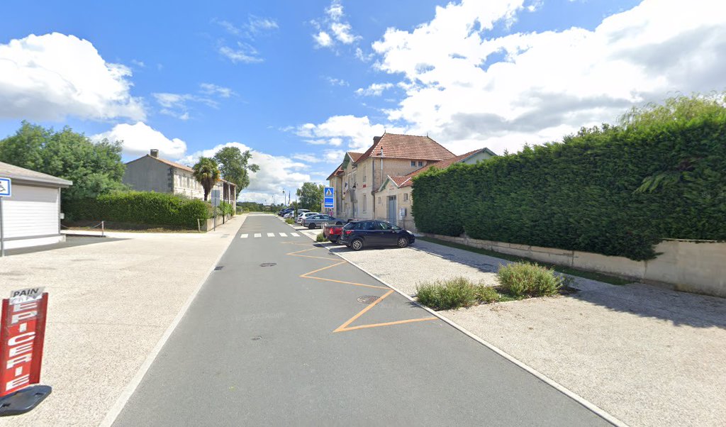 Retrouvez toutes les informations de contacts et horaires d&rsquo;ouverture pour La Poste Agence Communale BOISREDON Mairie situé à Boisredon dans le département Charente-Maritime (17). Pour effectuer envoyer vos colis (colissimo, chronopost, suivi colis), une gestion bancaire (banque postal, French Bank), [&hellip;]