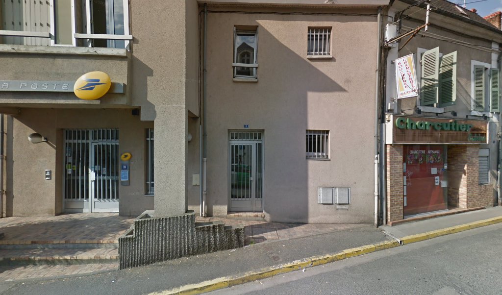 Retrouvez toutes les informations de contacts et horaires d&rsquo;ouverture pour La Poste LIGNIERES situé à Lignieres dans le département Cher (18). Pour effectuer envoyer vos colis (colissimo, chronopost, suivi colis), une gestion bancaire (banque postal, French Bank), votre courrier (suivi [&hellip;]
