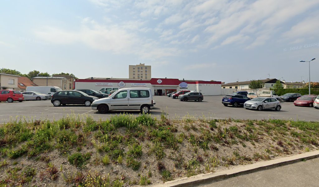 Retrouvez toutes les informations de contacts et horaires d&rsquo;ouverture pour La Poste Relais LA PETITE VILLETTE situé à Betheny dans le département Marne (51). Pour effectuer envoyer vos colis (colissimo, chronopost, suivi colis), une gestion bancaire (banque postal, French Bank), [&hellip;]