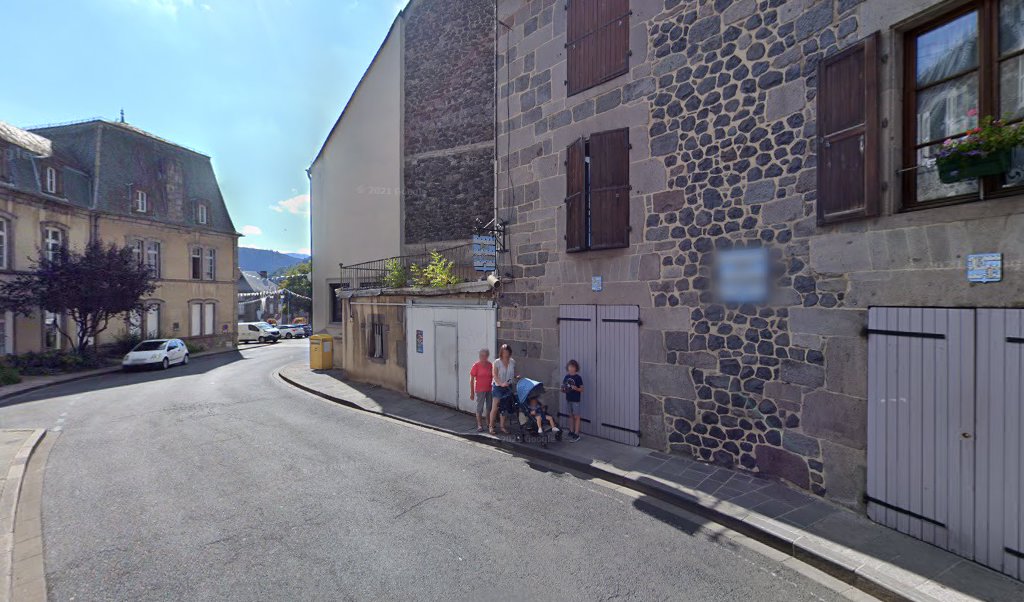 Retrouvez toutes les informations de contacts et horaires d&rsquo;ouverture pour La Poste MURAT situé à Murat dans le département Cantal (15). Pour effectuer envoyer vos colis (colissimo, chronopost, suivi colis), une gestion bancaire (banque postal, French Bank), votre courrier (suivi [&hellip;]