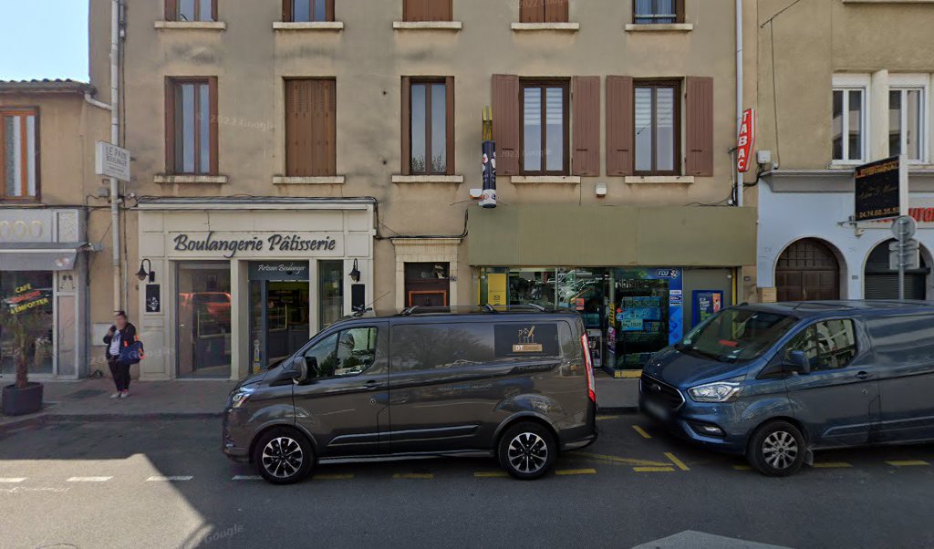 Retrouvez toutes les informations de contacts et horaires d&rsquo;ouverture pour La Poste Relais VILLEFRANCHE SUR SAONE situé à Villefranche sur saone dans le département Rhône (69). Pour effectuer envoyer vos colis (colissimo, chronopost, suivi colis), une gestion bancaire (banque postal, [&hellip;]