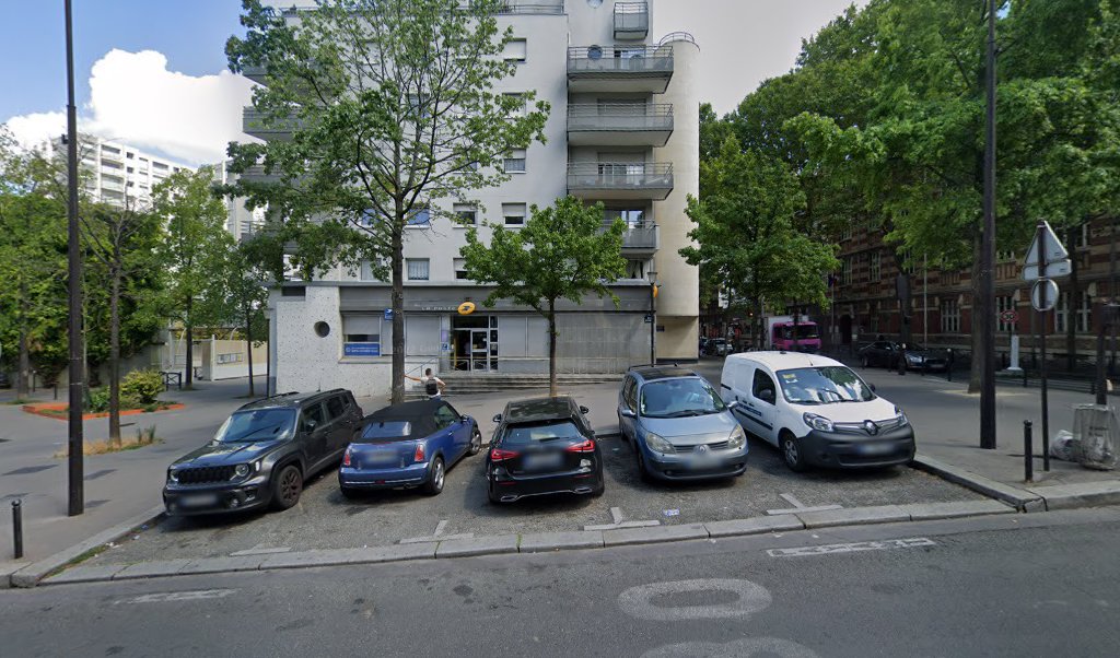 Retrouvez toutes les informations de contacts et horaires d&rsquo;ouverture pour La Poste PARIS BUTTES CHAUMONT situé à Paris dans le département Paris (75). Pour effectuer envoyer vos colis (colissimo, chronopost, suivi colis), une gestion bancaire (banque postal, French Bank), votre [&hellip;]