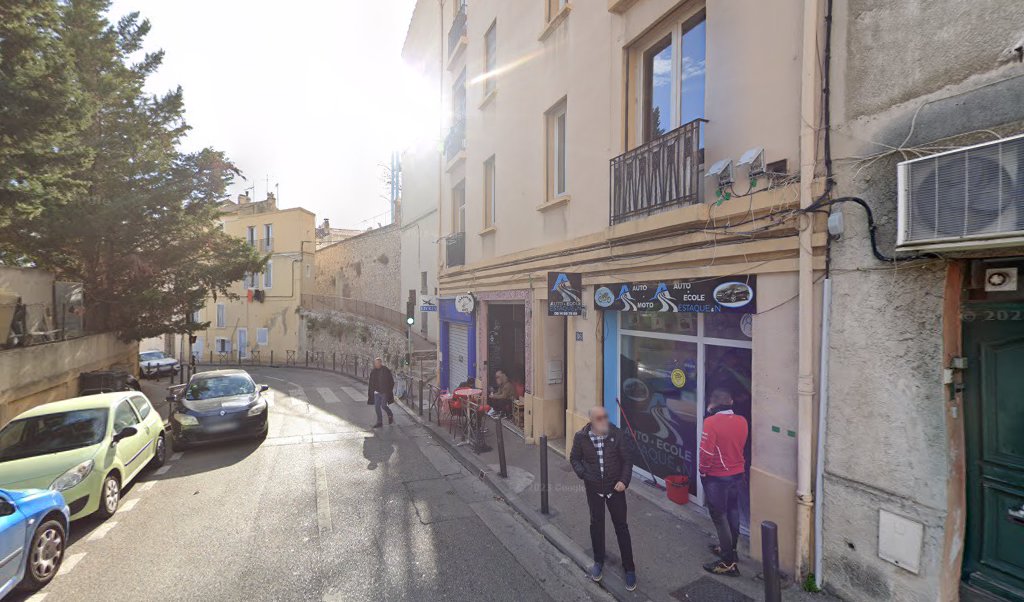 Retrouvez toutes les informations de contacts et horaires d&rsquo;ouverture pour Relais Pickup A LENCRE BLEUE situé à Marseille dans le département Bouches-du-Rhône (13). Pour effectuer envoyer vos colis (colissimo, chronopost, suivi colis), une gestion bancaire (banque postal, French Bank), votre [&hellip;]