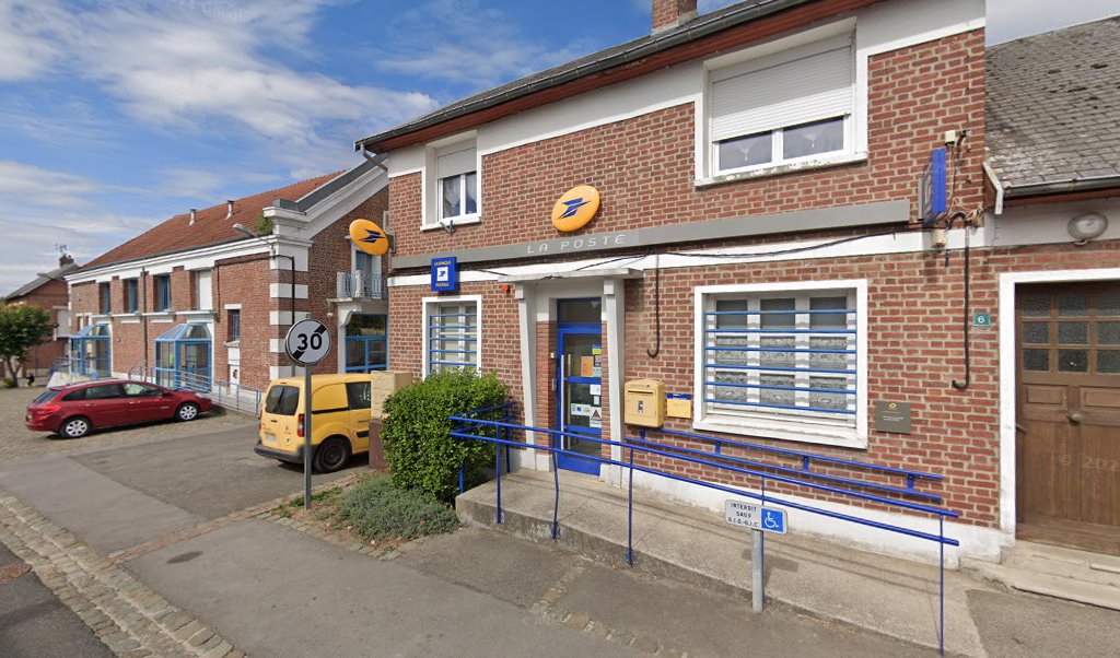 Retrouvez toutes les informations de contacts et horaires d&rsquo;ouverture pour La Poste EPEHY situé à Epehy dans le département Somme (80). Pour effectuer envoyer vos colis (colissimo, chronopost, suivi colis), une gestion bancaire (banque postal, French Bank), votre courrier (suivi [&hellip;]