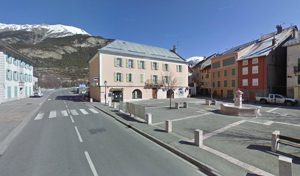 Retrouvez toutes les informations de contacts et horaires d&rsquo;ouverture pour La Poste JAUSIERS situé à Jausiers dans le département Alpes-de-Haute-Provence (04). Pour effectuer envoyer vos colis (colissimo, chronopost, suivi colis), une gestion bancaire (banque postal, French Bank), votre courrier (suivi [&hellip;]